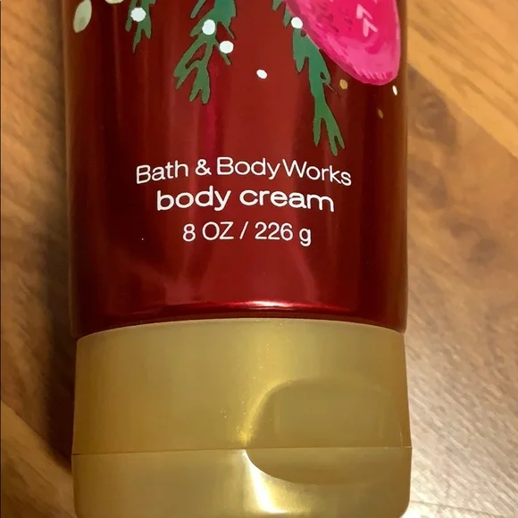 Brand New Bath and Body Works Winter Candy Apple Body Cream - Picture 3 of 4